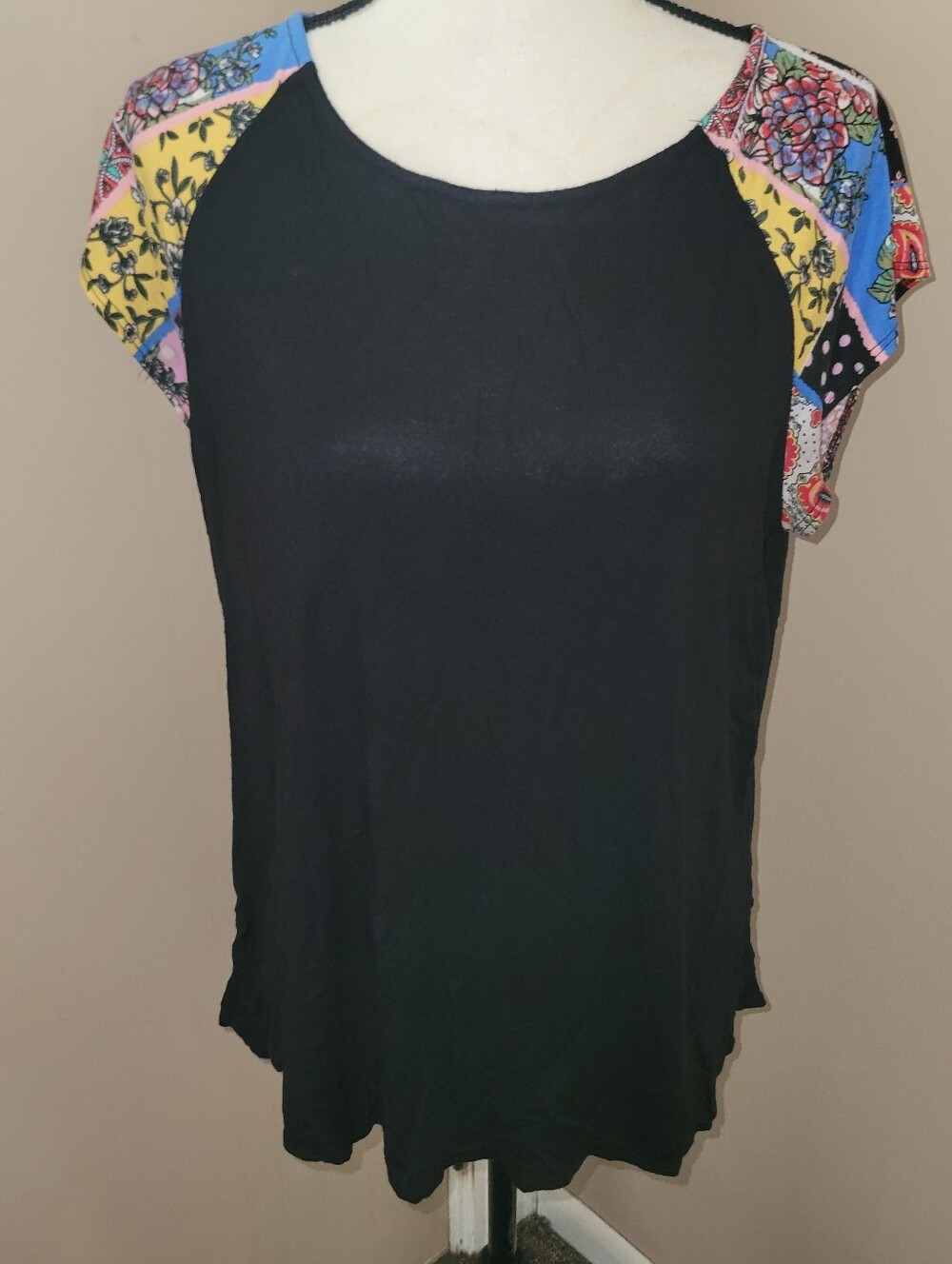 🔥5/$20 Black Women's Short Sleeve Top with Colorful Floral Sleeves